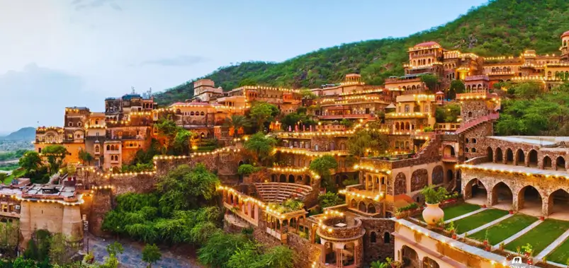 Best Time to Visit Neemrana Fort Palace